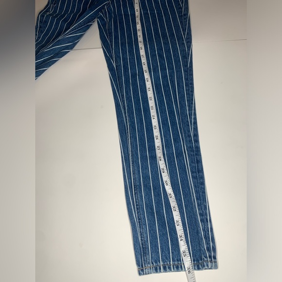 American Eagle blue and white striped jeans Mom Jeans American Eagle Outfitters - Picture 6 of 12